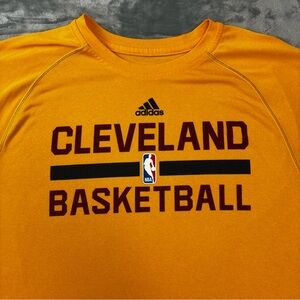Cleveland Cavaliers Basketball Adidas Climalite Performance T-Shirt Size Medium